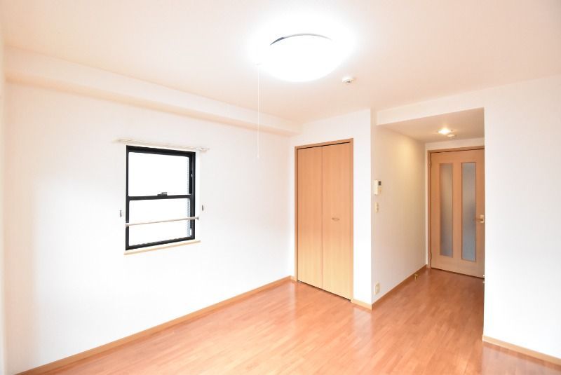 ��ʌ�����s�؂S���ڂ̃}���V�����̋��ԁE���r���O