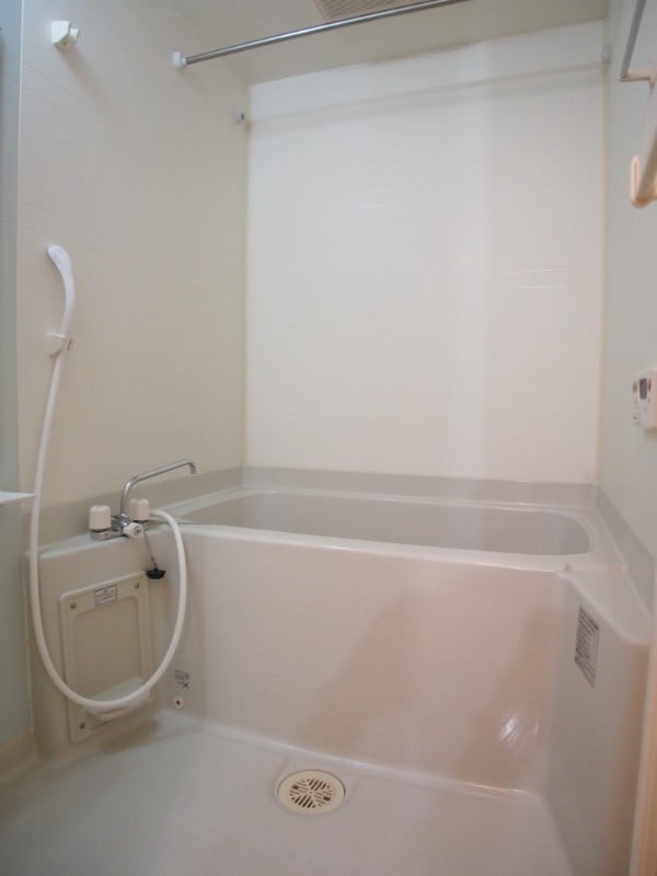 ��ʌ��k�����S�ɓޒ��w���S���ڂ̃A�p�[�g�̃o�X