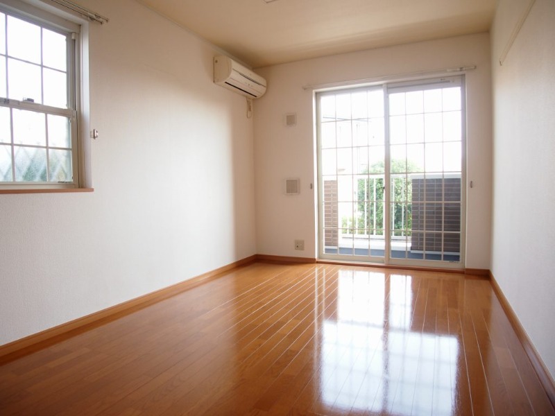 ��ʌ��k�����S�ɓޒ��w���S���ڂ̃A�p�[�g�̂��̑������E�X�y�[�X