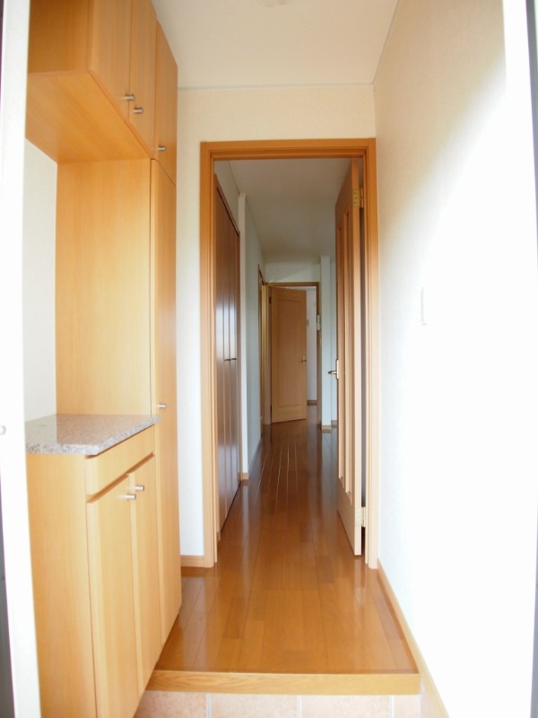 ��ʌ��k�����S�ɓޒ��w���S���ڂ̃A�p�[�g�̌���