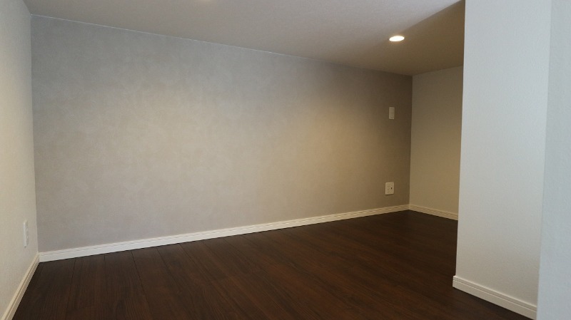 ��ʌ��z�J�s�k�z�J�R���ڂ̃A�p�[�g�̂��̑������E�X�y�[�X