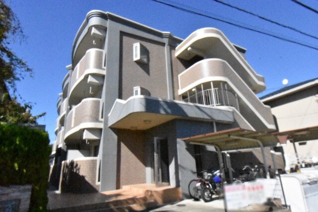 ��ʌ��k�����S�ɓޒ��w���Q����5�̃}���V�����̌����O��