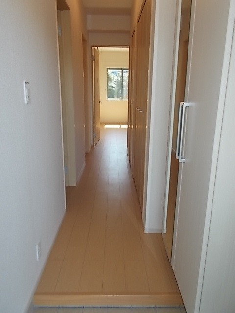 ��ʌ��������܎s�΋�厚�����̃A�p�[�g�̌���