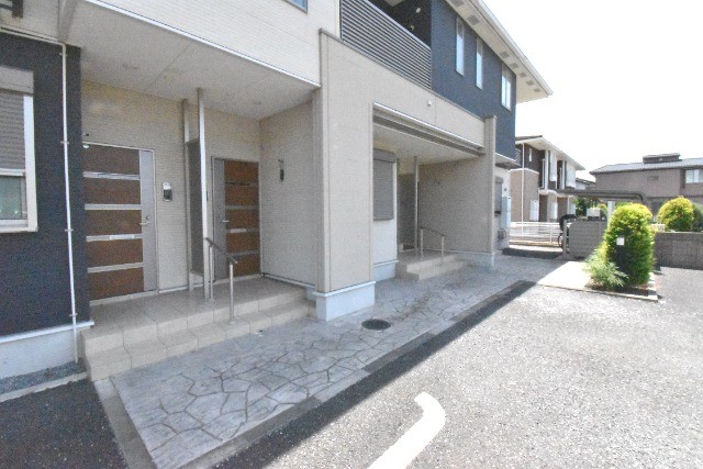 ��ʌ��������܎s�΋�厚�����̃A�p�[�g�̃G���g�����X