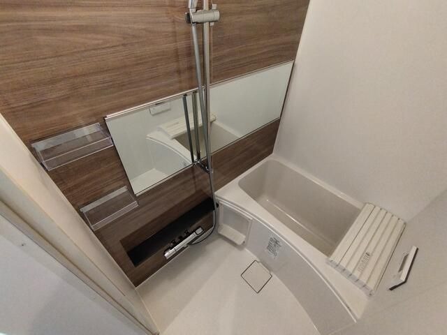 ��ʌ��������܎s�k��听���S���ڂ̃A�p�[�g�̃o�X