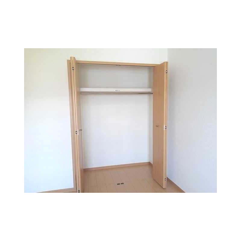 ��ʌ������s�V�P���̃A�p�[�g�̎��[