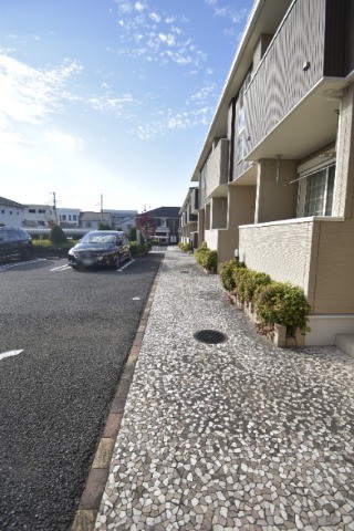 ��ʌ��������܎s���搼��{�R���ڂ̃A�p�[�g�̃G���g�����X