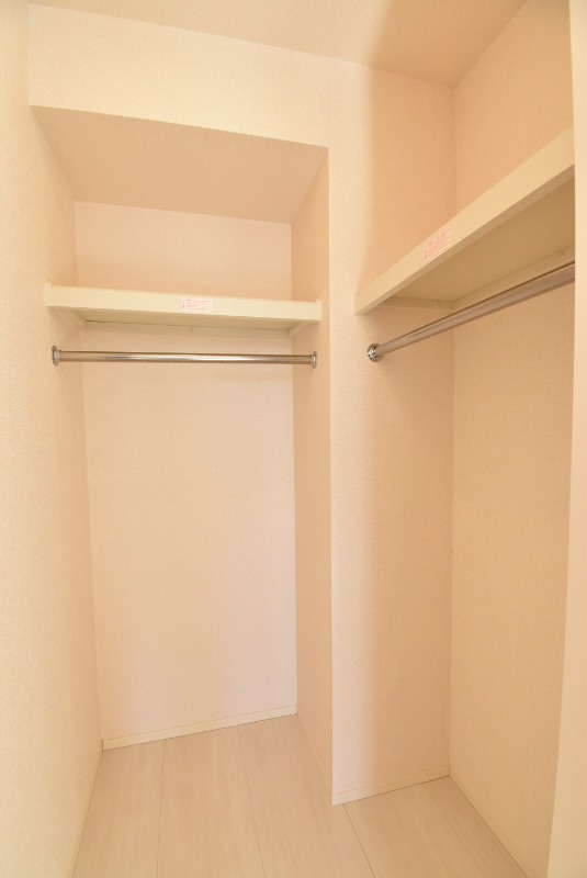 ��ʌ��z�J�s���C�N�^�E���U���ڂ̃A�p�[�g�̎��[