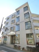 ��ʌ��������܎s�k��听���S����883-1�̃}���V�����̌����O��