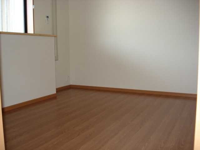 ��ʌ��z�J�s���C�N�^�E���Q���ڂ̃A�p�[�g�̂��̑������E�X�y�[�X