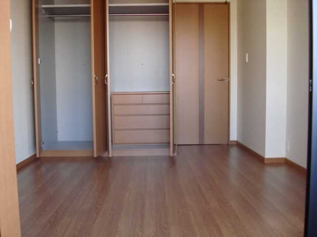 ��ʌ��z�J�s���C�N�^�E���Q���ڂ̃A�p�[�g�̎��[