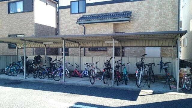 ��ʌ�����s���R�S���ڂ̃A�p�[�g�̂��̑�