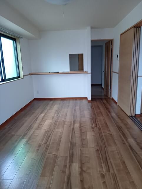 ��ʌ������s���Q���ڂ̃}���V�����̋����E���r���O