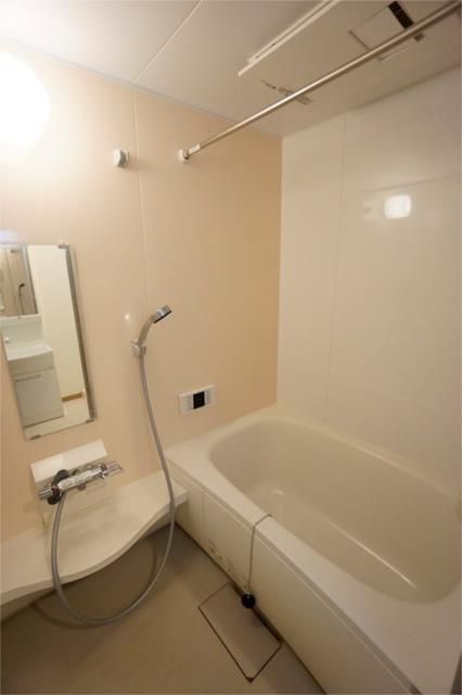 ��ʌ�����s�؂S���ڂ̃A�p�[�g�̃o�X