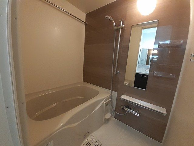 ��ʌ��������܎s��{��O���S���ڂ̃A�p�[�g�̃o�X