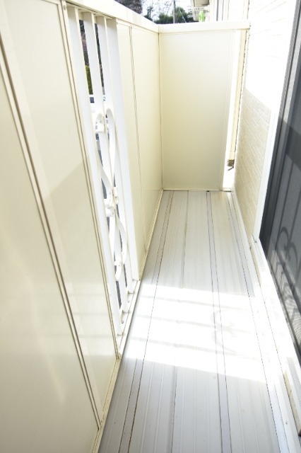 ��ʌ��������܎s�k��{�����̃A�p�[�g�̃o���R�j�[