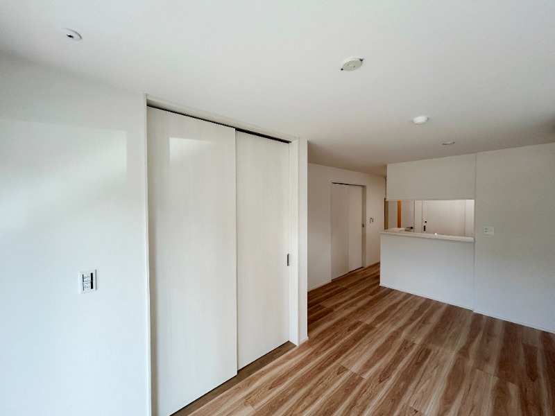 ��ʌ��������܎s������㗎���U���ڂ̃A�p�[�g�̋����E���r���O