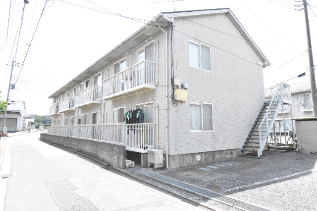 ��ʌ��������܎s�΋�厚���̃A�p�[�g�̌����O��