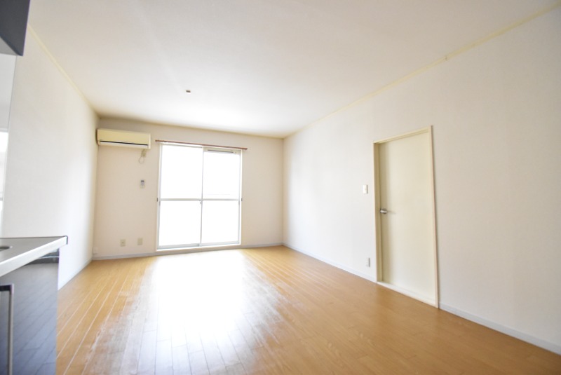 ��ʌ��������܎s�΋�厚���̃A�p�[�g�̋��ԁE���r���O