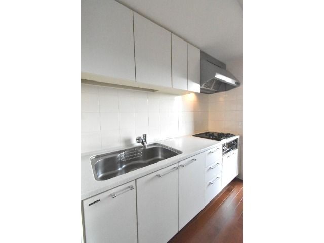 ��ʌ������s�����U���ڂ̃}���V�����̃L�b�`��