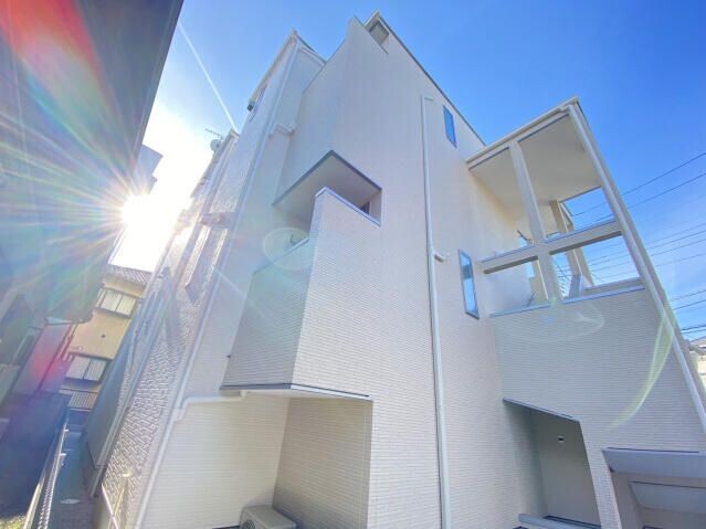 ��ʌ�����s�厚���s�̃A�p�[�g�̌����O��