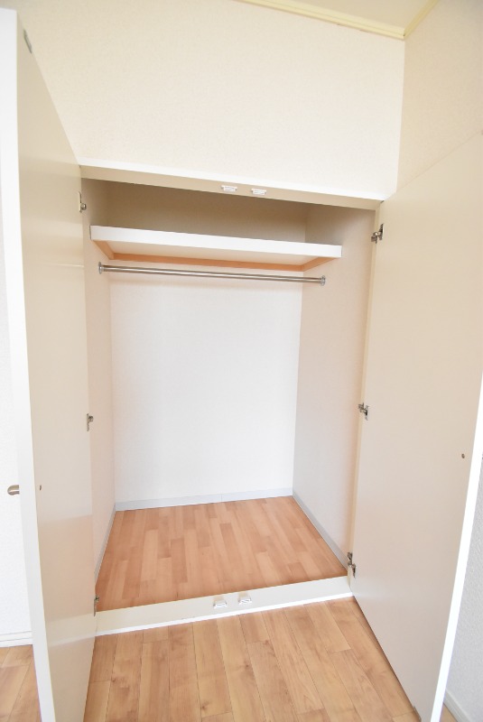 ��ʌ��������܎s�΋�厚���̃A�p�[�g�̎��[