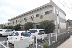 ��ʌ�����s�厚��1221-1�̃A�p�[�g�̌����O��