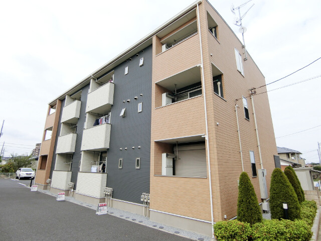 ��ʌ������s���v��̃A�p�[�g�̌����O��