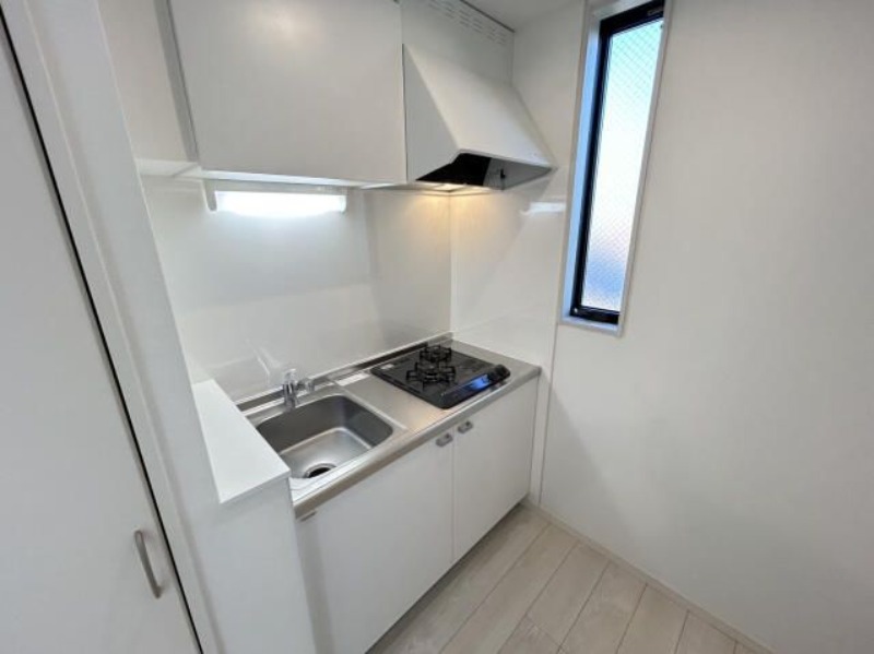 ��ʌ��������܎s��{��V�����Q���ڂ̃A�p�[�g�̃L�b�`��