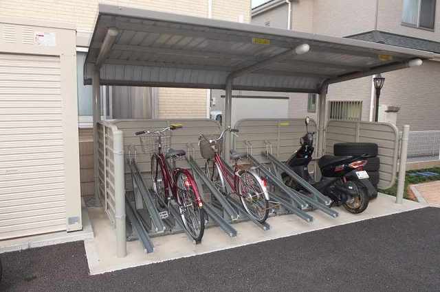 ��ʌ������s���v��̃A�p�[�g�̂��̑�