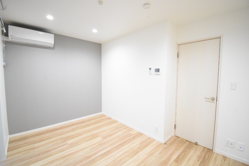 ��ʌ��������܎s�Y�a��̉ƂV���ڂ̃A�p�[�g�̋��ԁE���r���O