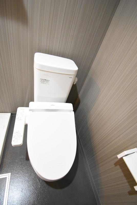 ��ʌ��������܎s�Y�a��̉ƂV���ڂ̃A�p�[�g�̃g�C��