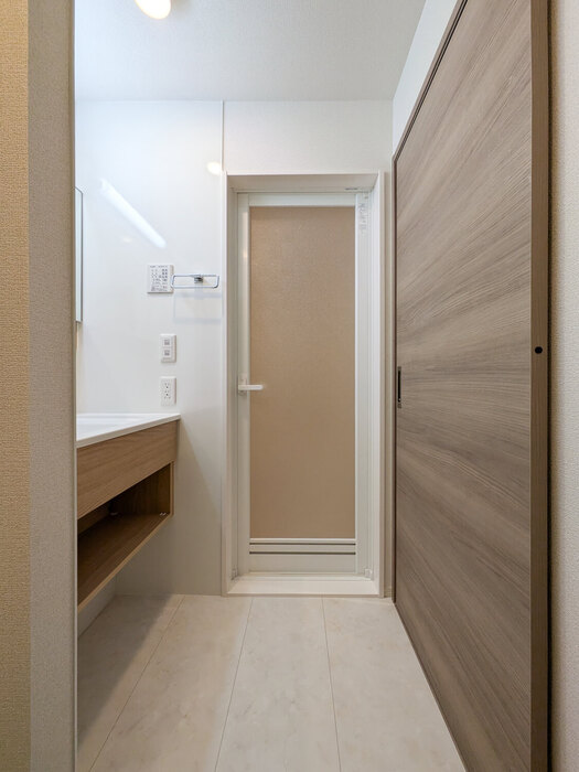 ��ʌ��������܎s����厚�w��̃A�p�[�g�̐��ʏ�