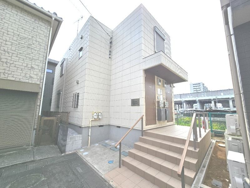 ��ʌ��������܎s�������˂U����23-12�̃}���V�����̌����O��