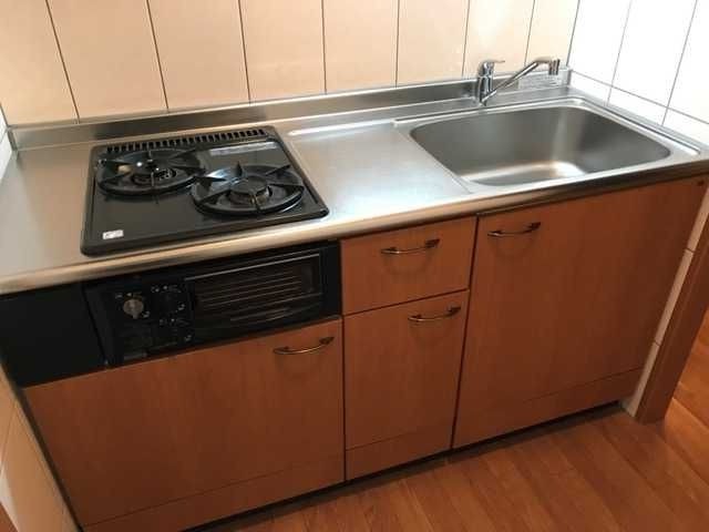 ��ʌ��������܎s��΋���q�T���ڂ̃A�p�[�g�̃L�b�`��