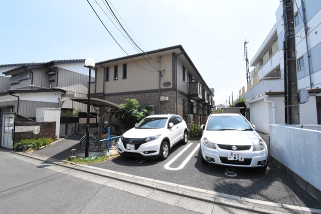 ��ʌ��������܎s��{��k�ܒ��Q���ڂ̃A�p�[�g�̌����O��