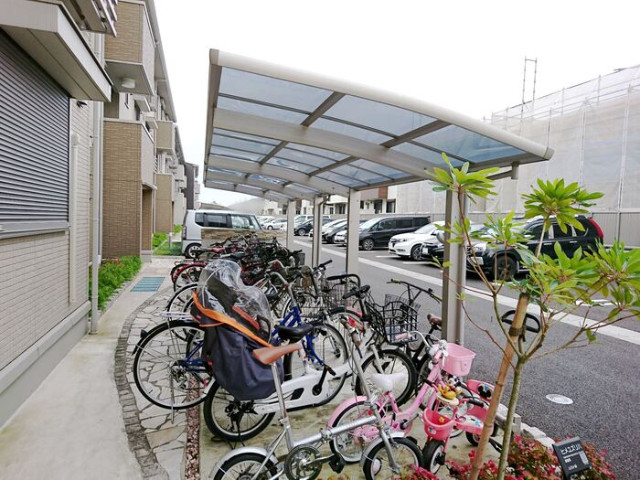 ��ʌ��z�J�s���C�N�^�E���U���ڂ̃A�p�[�g�̂��̑�