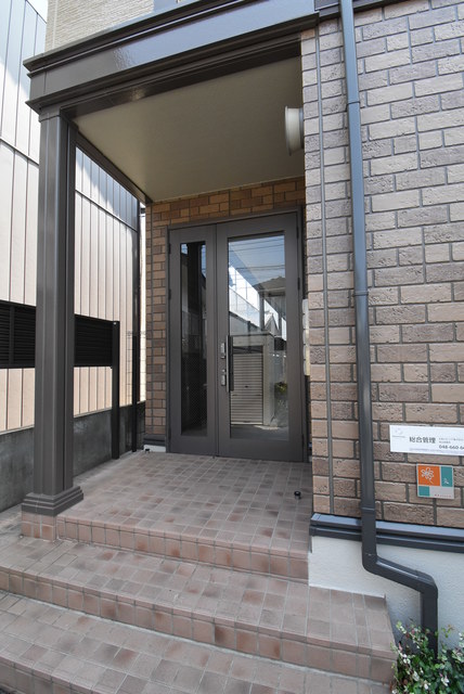 ��ʌ��������܎s��{��k�ܒ��Q���ڂ̃A�p�[�g�̃G���g�����X