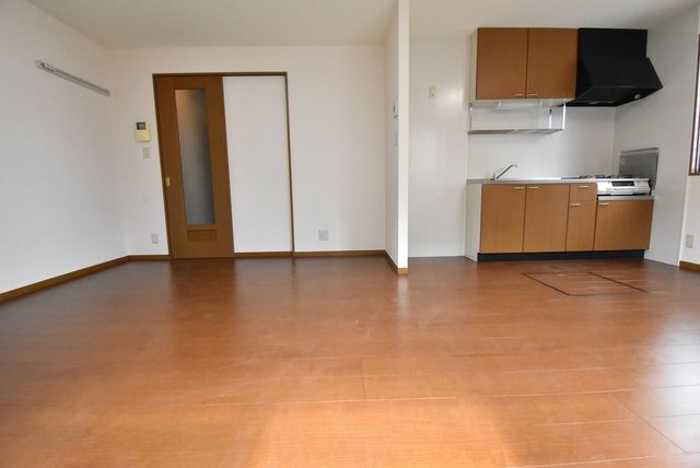 ��ʌ��������܎s��{��O���P���ڂ̃A�p�[�g�̋��ԁE���r���O