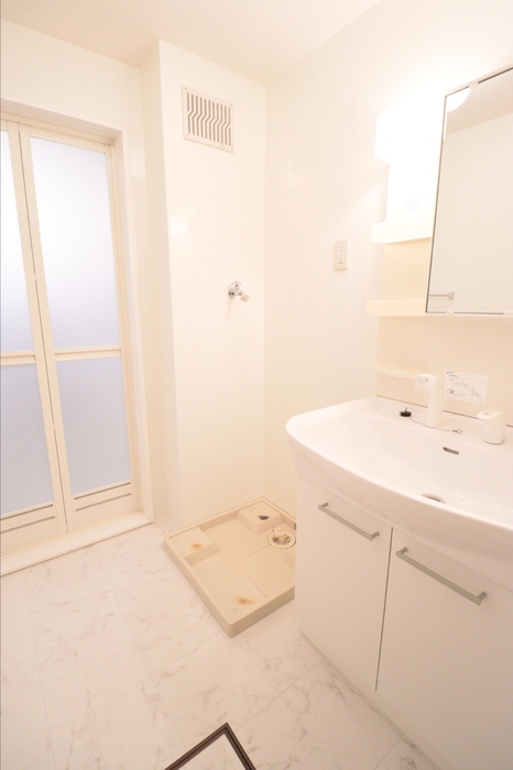 ��ʌ��������܎s�k��g�쒬�P���ڂ̃A�p�[�g�̐��ʏ�