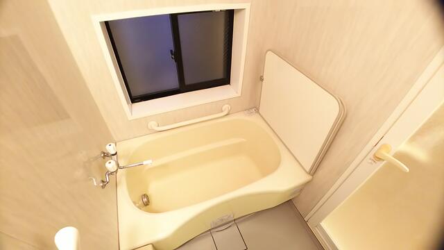 ��ʌ��������܎s��{�扺���Q���ڂ̃}���V�����̃o�X