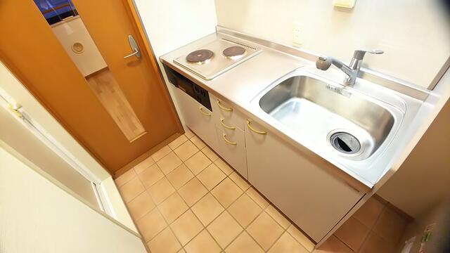 ��ʌ��������܎s��{�扺���Q���ڂ̃}���V�����̃L�b�`��