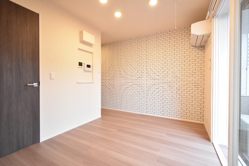 ��ʌ��������܎s�k�擌�听���P���ڂ̃A�p�[�g�̋��ԁE���r���O