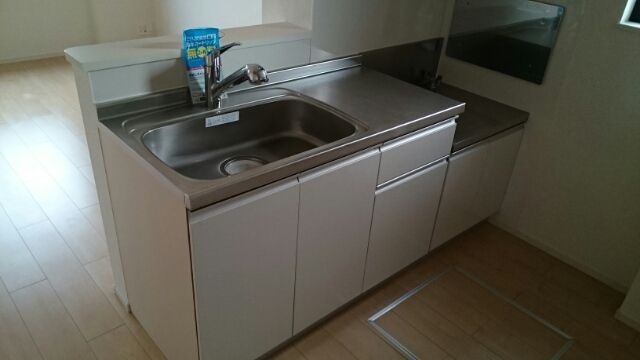 ��ʌ��������܎s����厚�w��̃A�p�[�g�̃L�b�`��