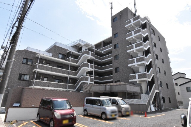 ��ʌ�����s�k����Q����14-37�̃}���V�����̌����O��