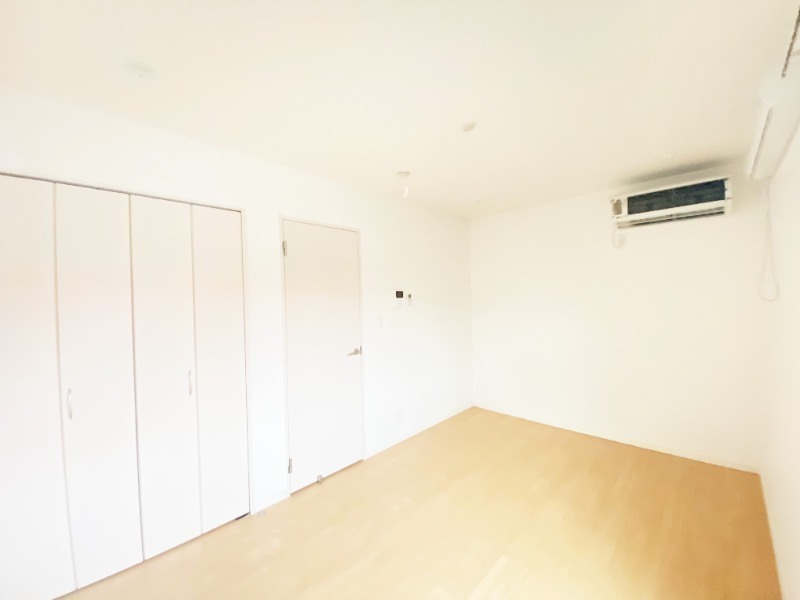 ��ʌ��������܎s�Y�a��̉ƂQ���ڂ̃A�p�[�g�̋��ԁE���r���O