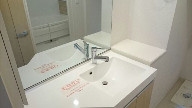 ��ʌ��������܎s����厚�w��̃A�p�[�g�̐��ʏ�