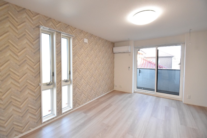 ��ʌ��������܎s�΋�Ō��R���ڂ̃A�p�[�g�̋����E���r���O