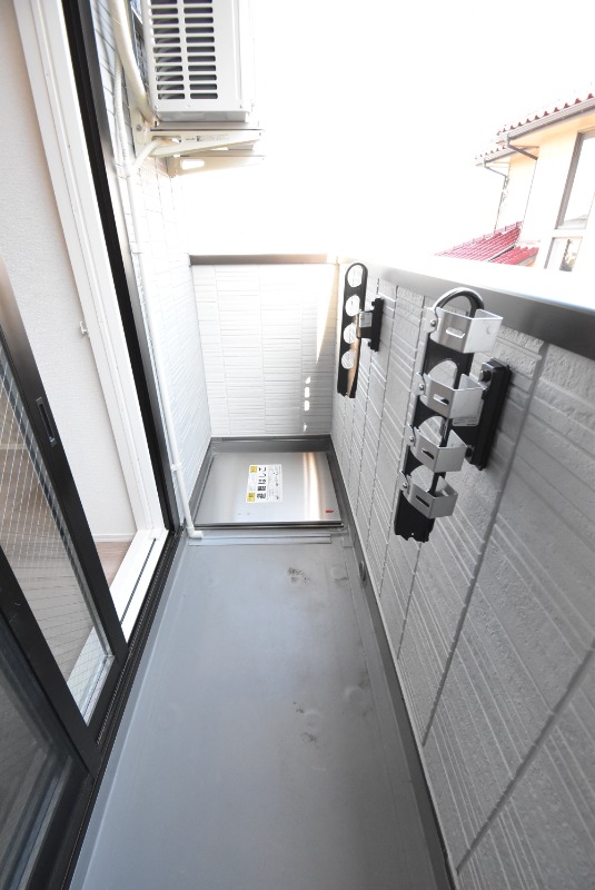 ��ʌ��������܎s�΋�Ō��R���ڂ̃A�p�[�g�̃o���R�j�[