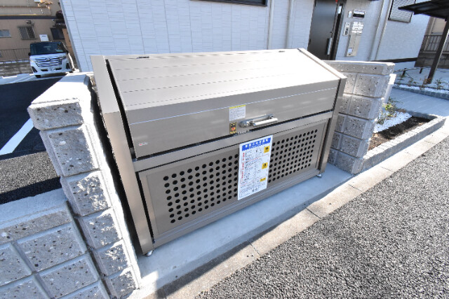 ��ʌ��������܎s�΋�Ō��R���ڂ̃A�p�[�g�̂��̑�